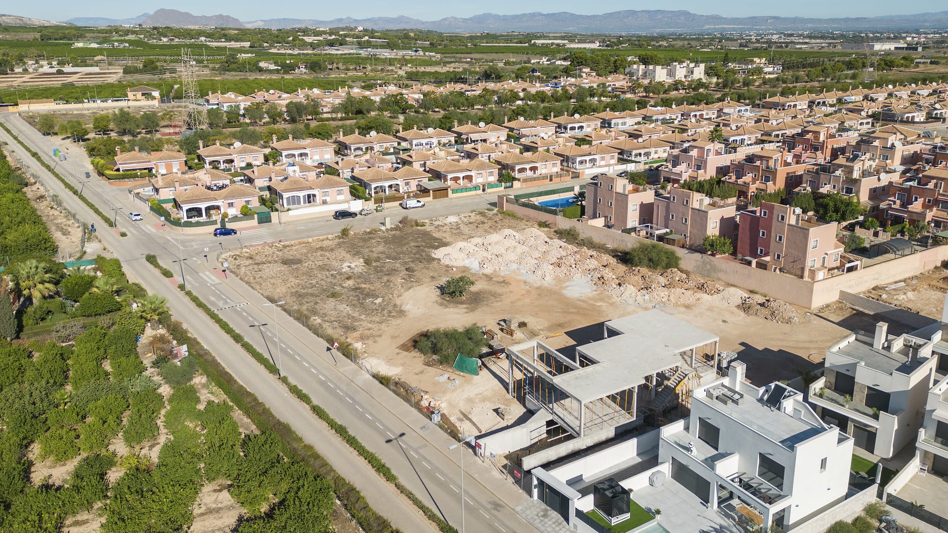 Obra nueva - Chalets -
Benijofar
