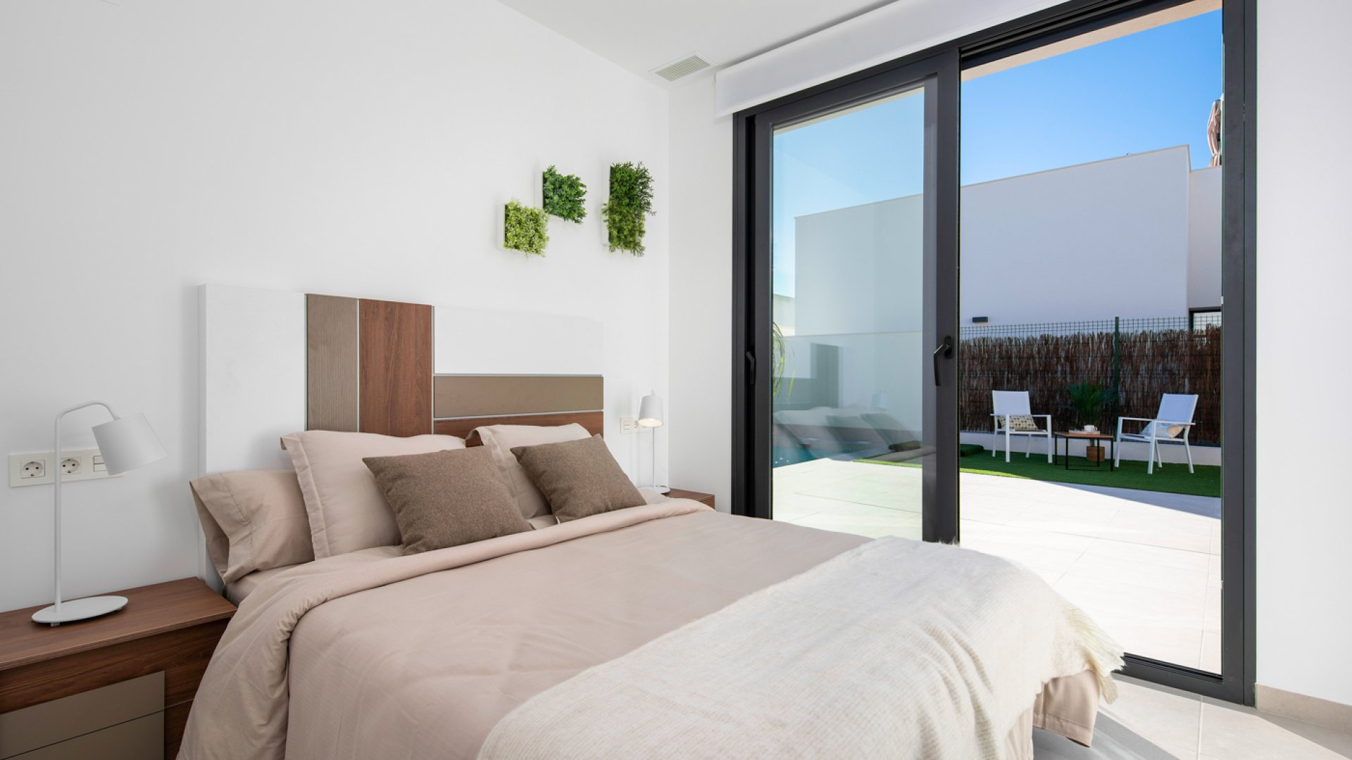 Obra nueva - Chalets -
Benijofar