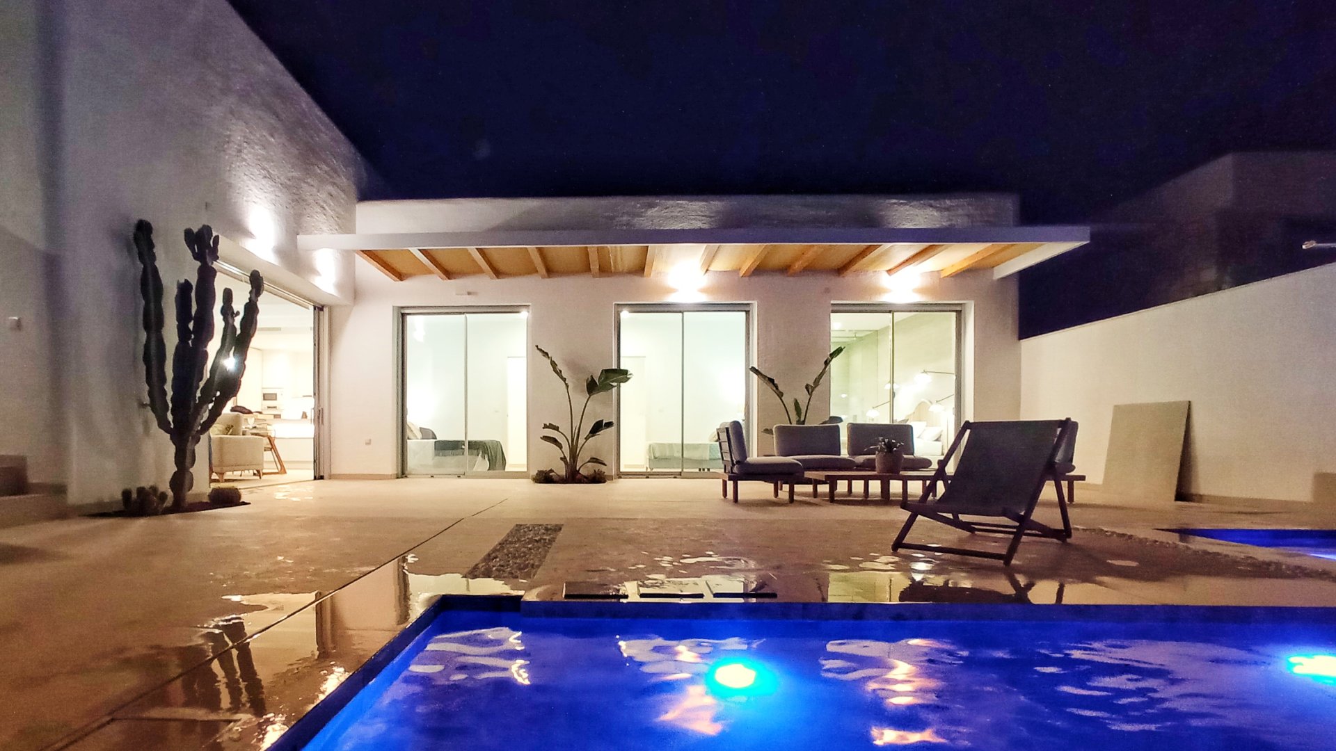 Obra nueva - Chalets -
Benijofar