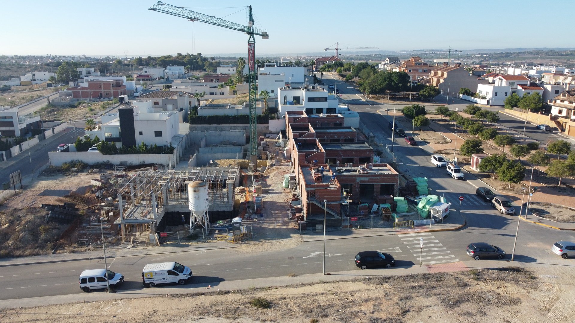 Obra nueva - Chalets -
Benijofar