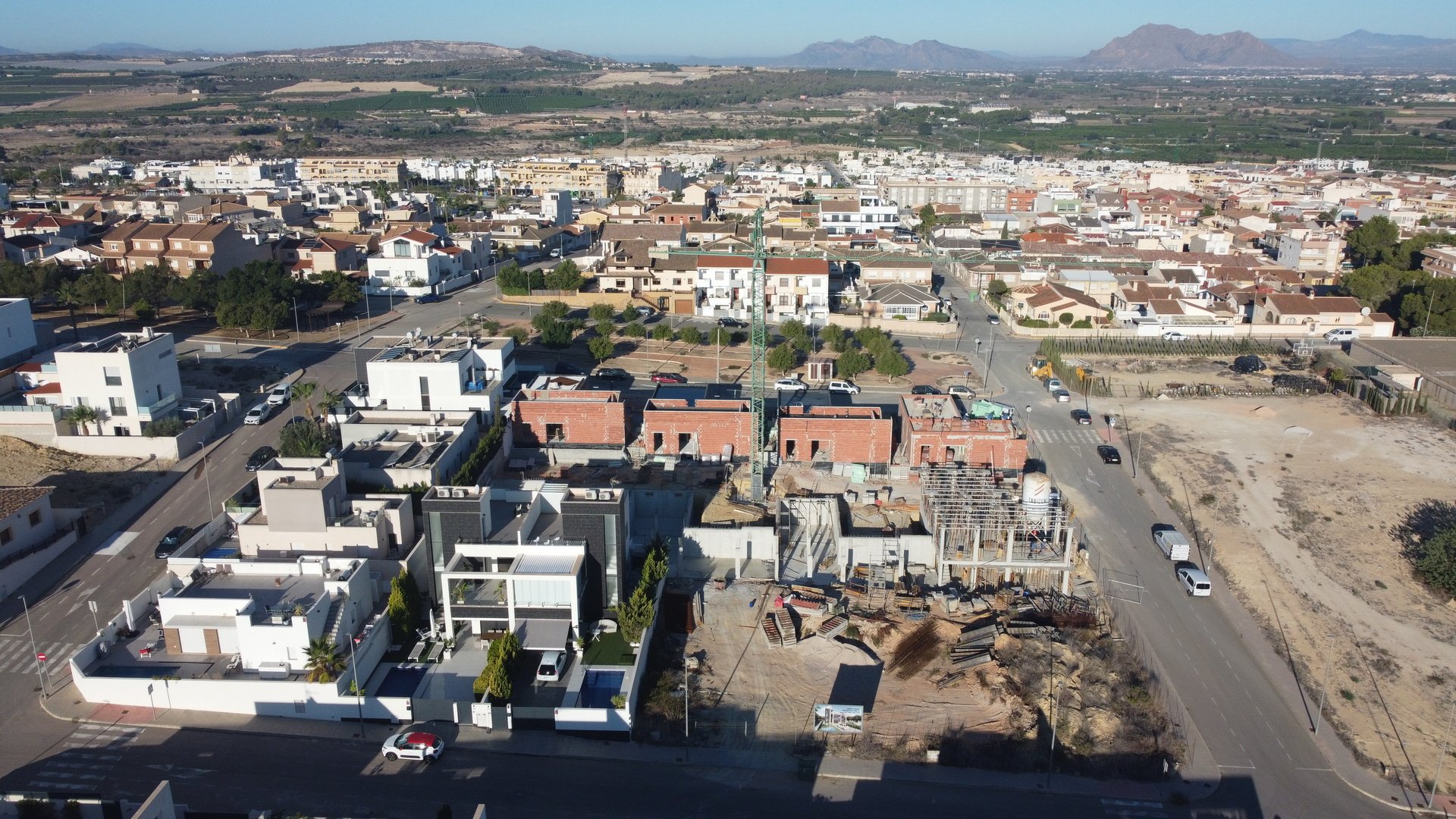 Obra nueva - Chalets -
Benijofar