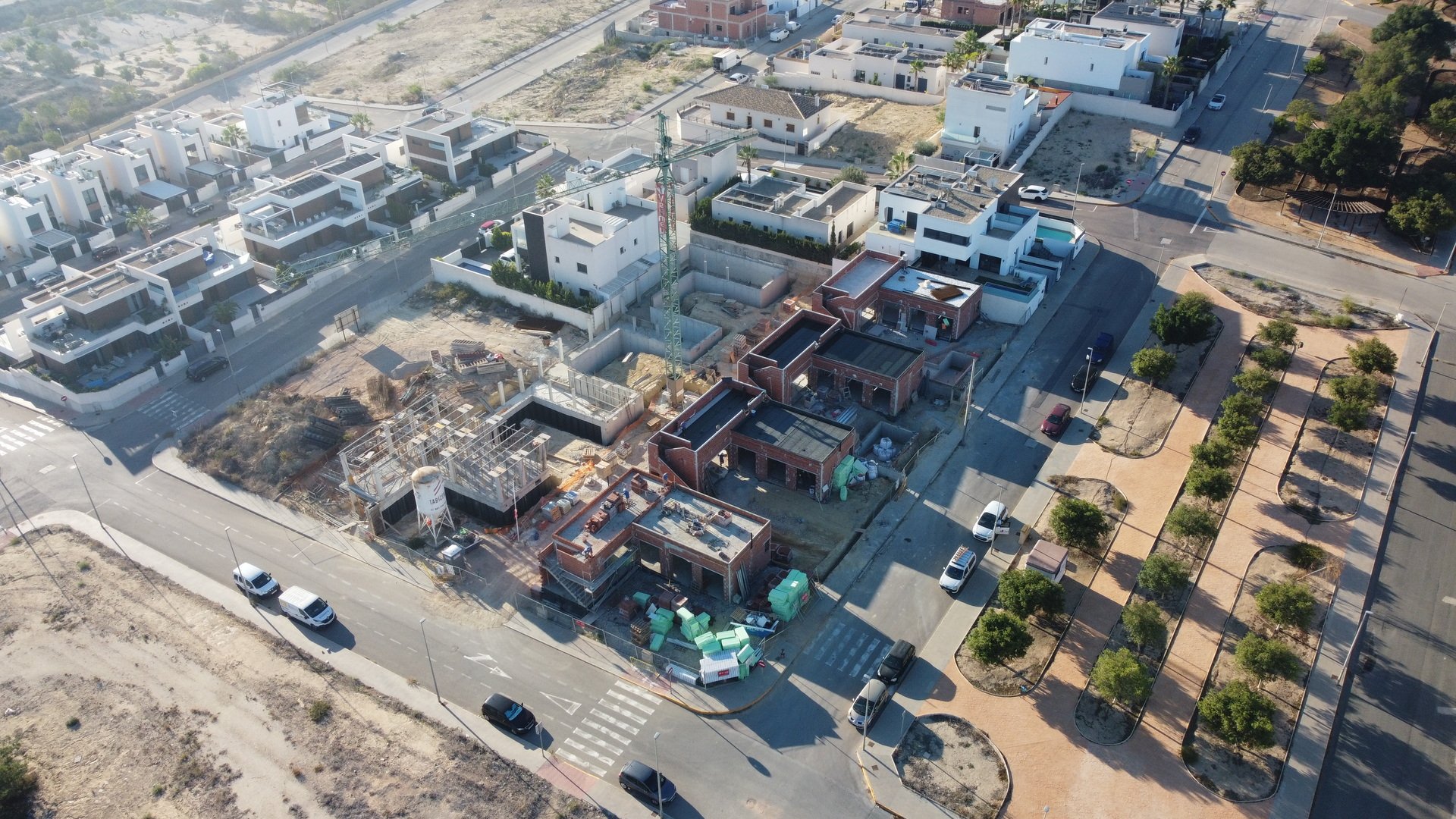 Obra nueva - Chalets -
Benijofar