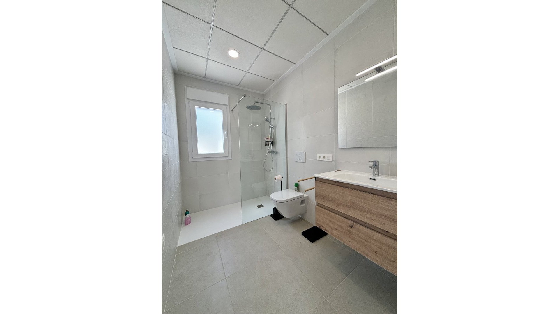 Obra nueva - Chalets -
Benijofar