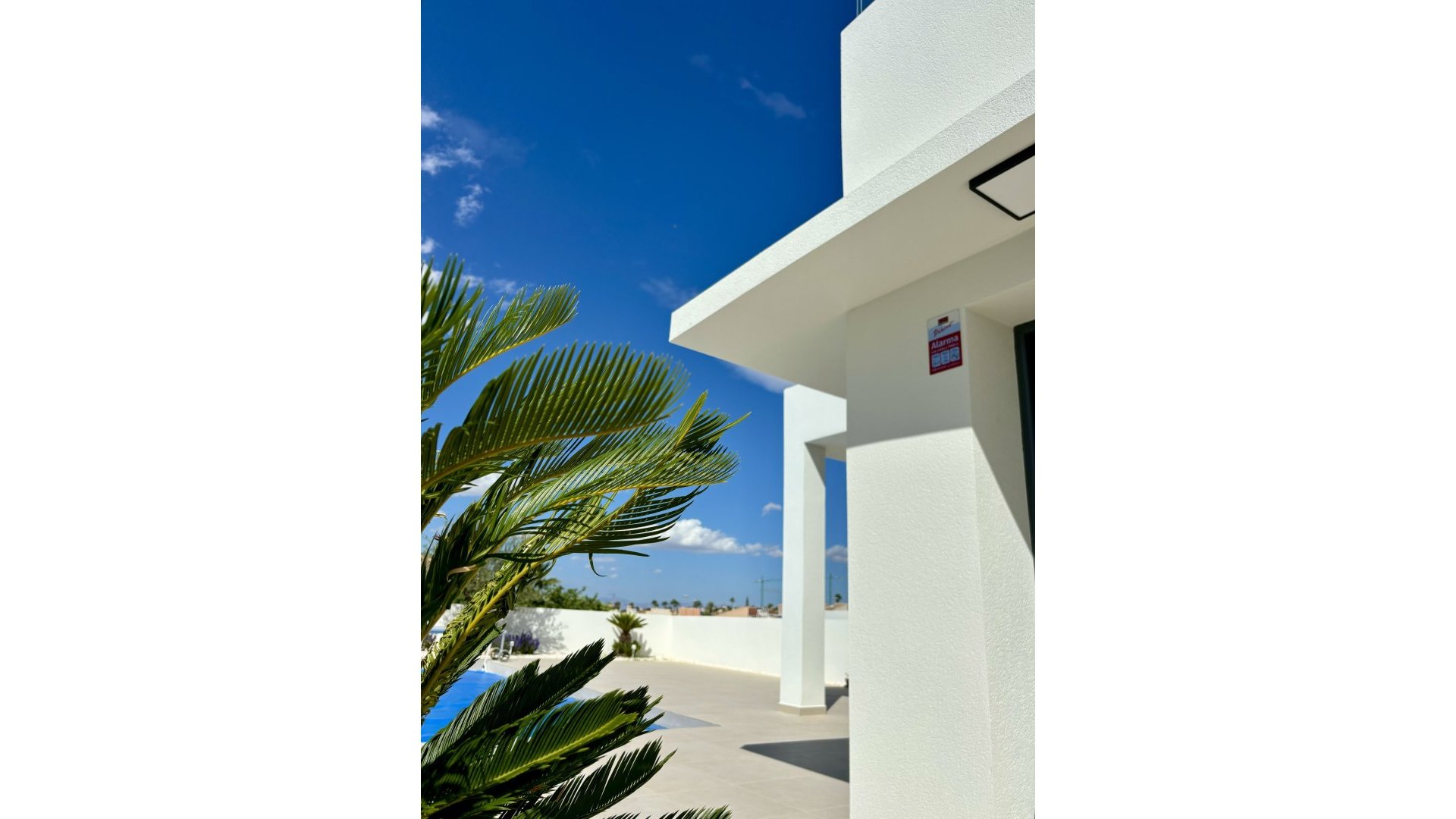 Obra nueva - Chalets -
Benijofar