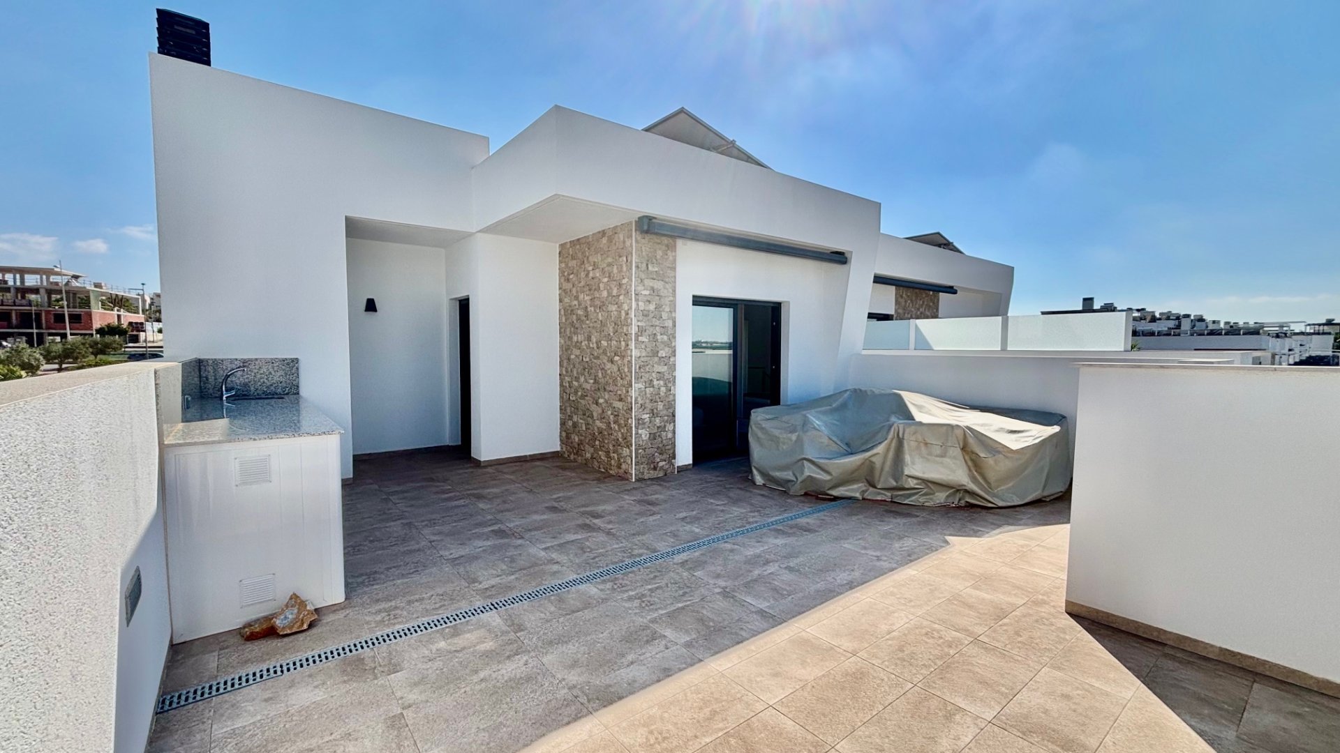 Obra nueva - Chalets -
Benijofar