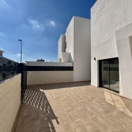 Obra nueva - Chalets -
Benijofar