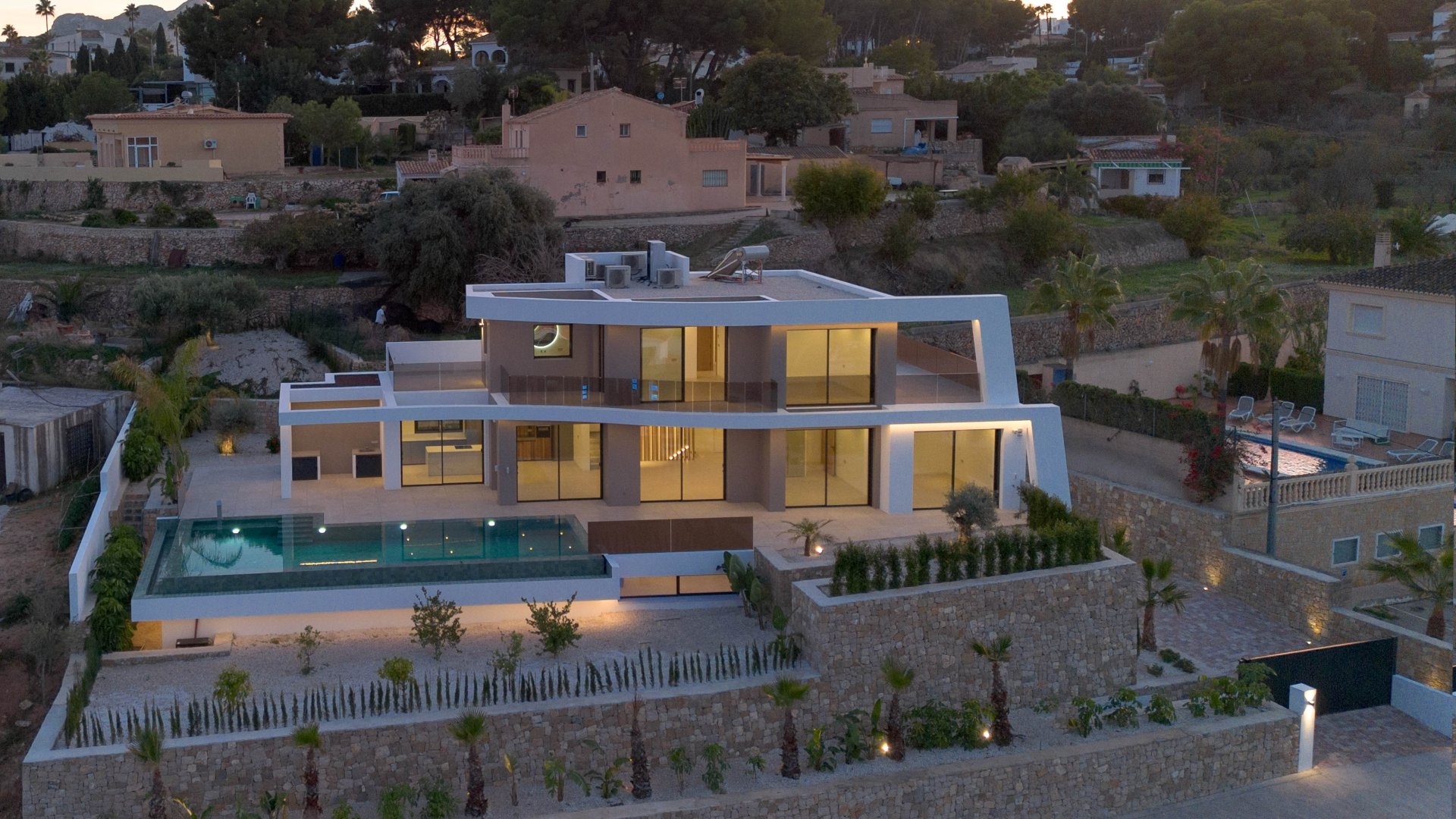 Obra nueva - Chalets -
Benissa