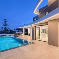 Obra nueva - Chalets -
Benissa