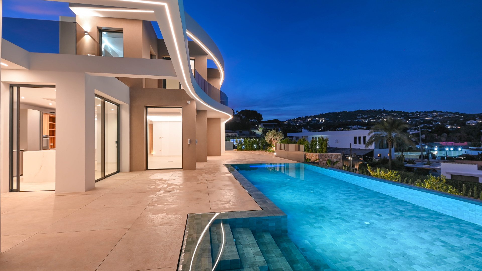 Obra nueva - Chalets -
Benissa