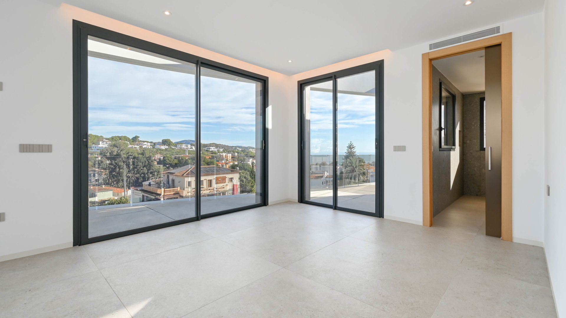 Obra nueva - Chalets -
Benissa