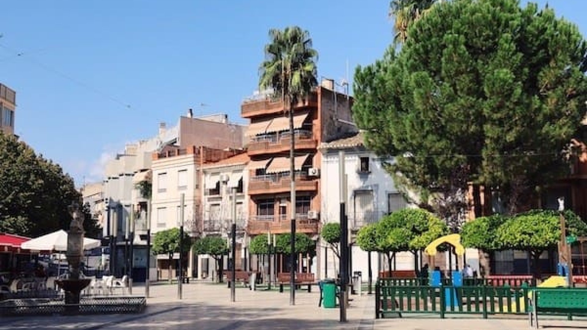 Obra nueva - Chalets -
Calasparra