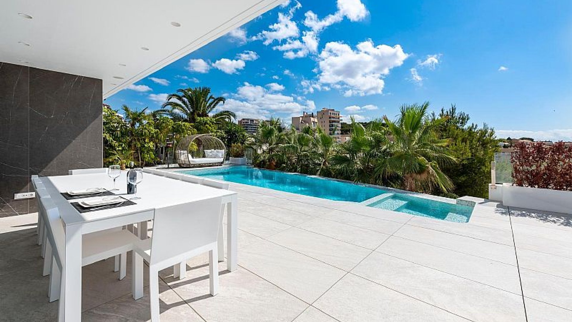 Obra nueva - Chalets -
Calpe