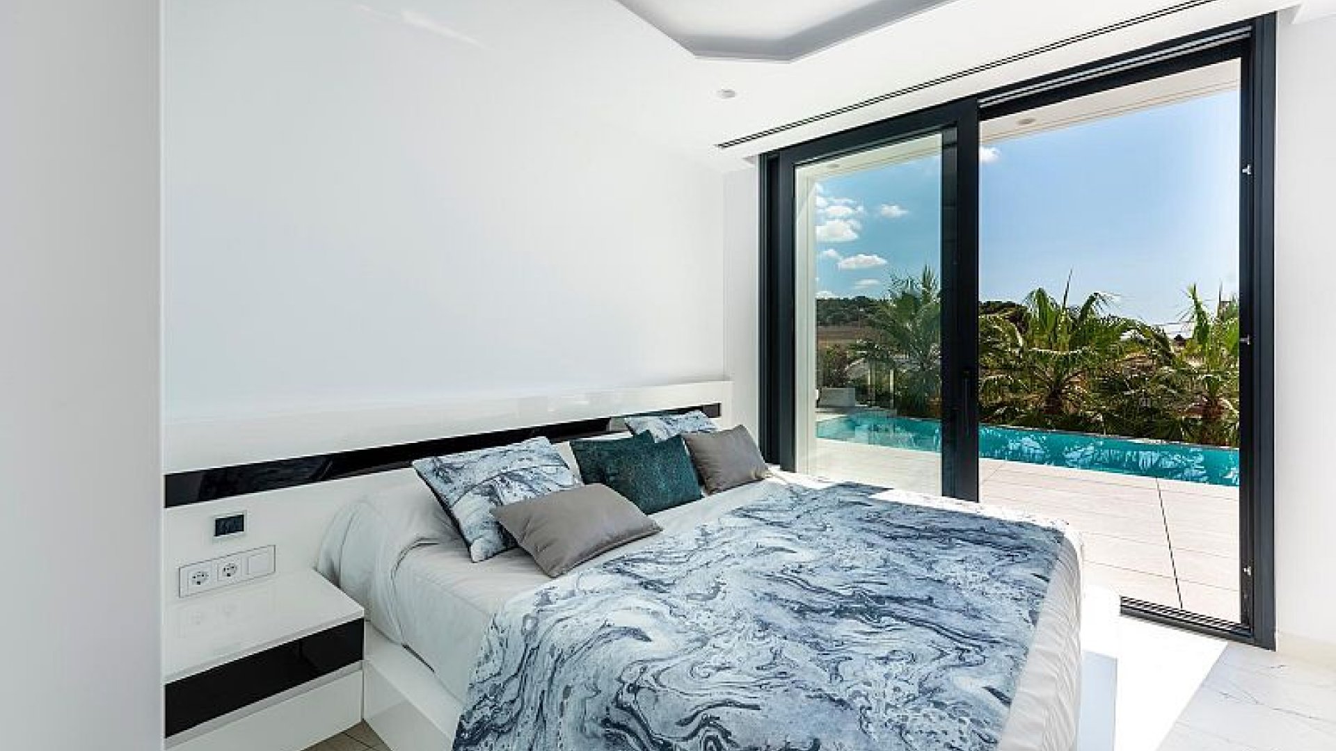 Obra nueva - Chalets -
Calpe