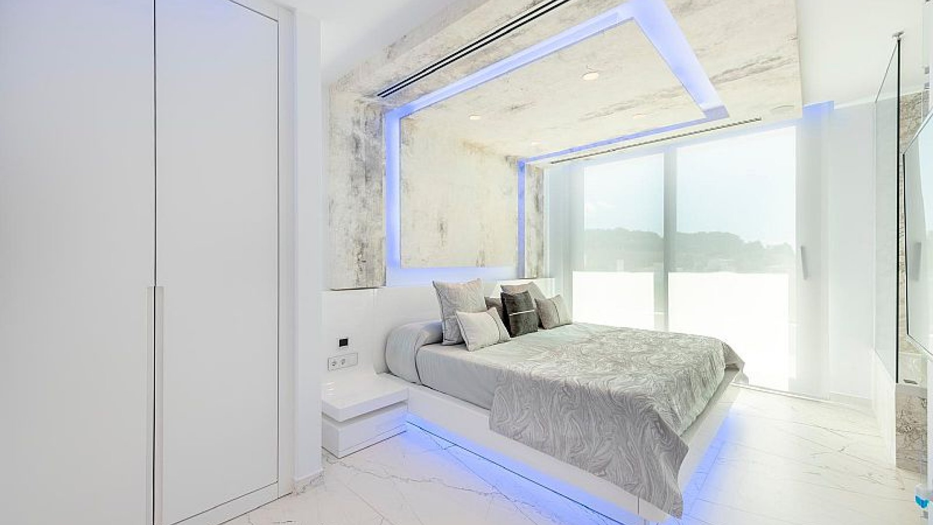 Obra nueva - Chalets -
Calpe