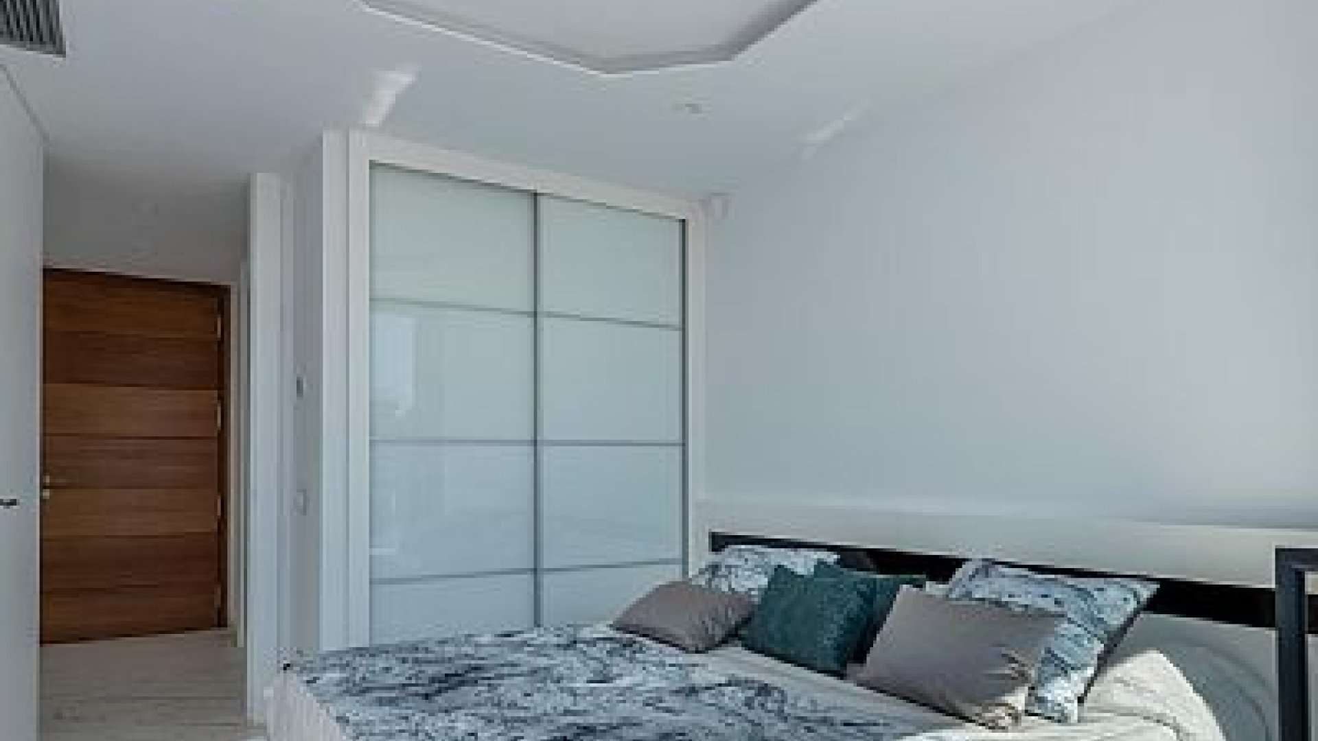 Obra nueva - Chalets -
Calpe
