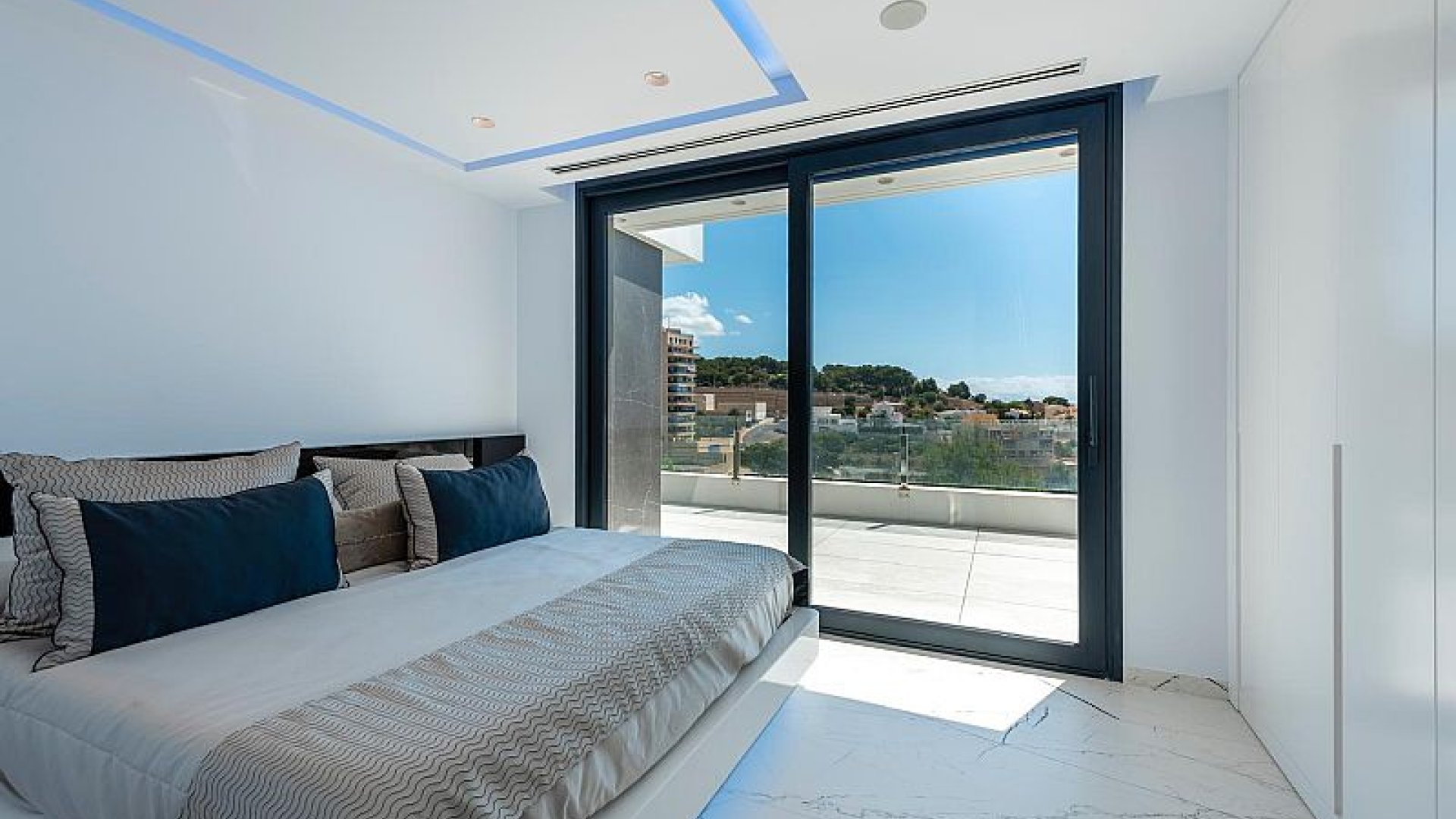 Obra nueva - Chalets -
Calpe