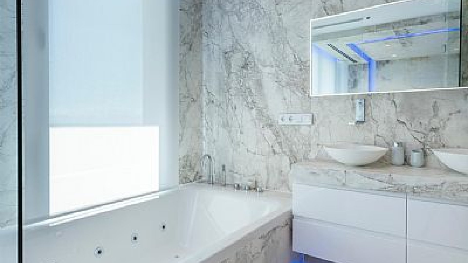 Obra nueva - Chalets -
Calpe