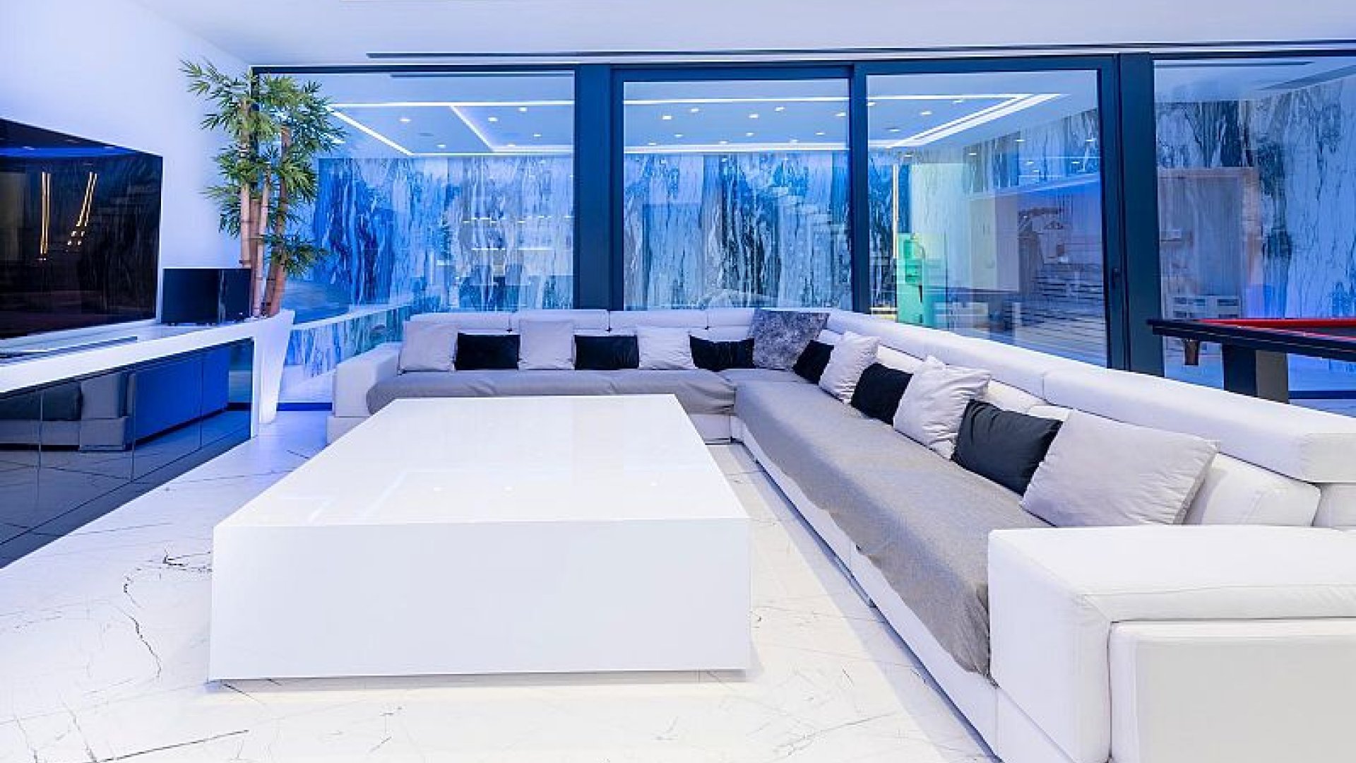 Obra nueva - Chalets -
Calpe