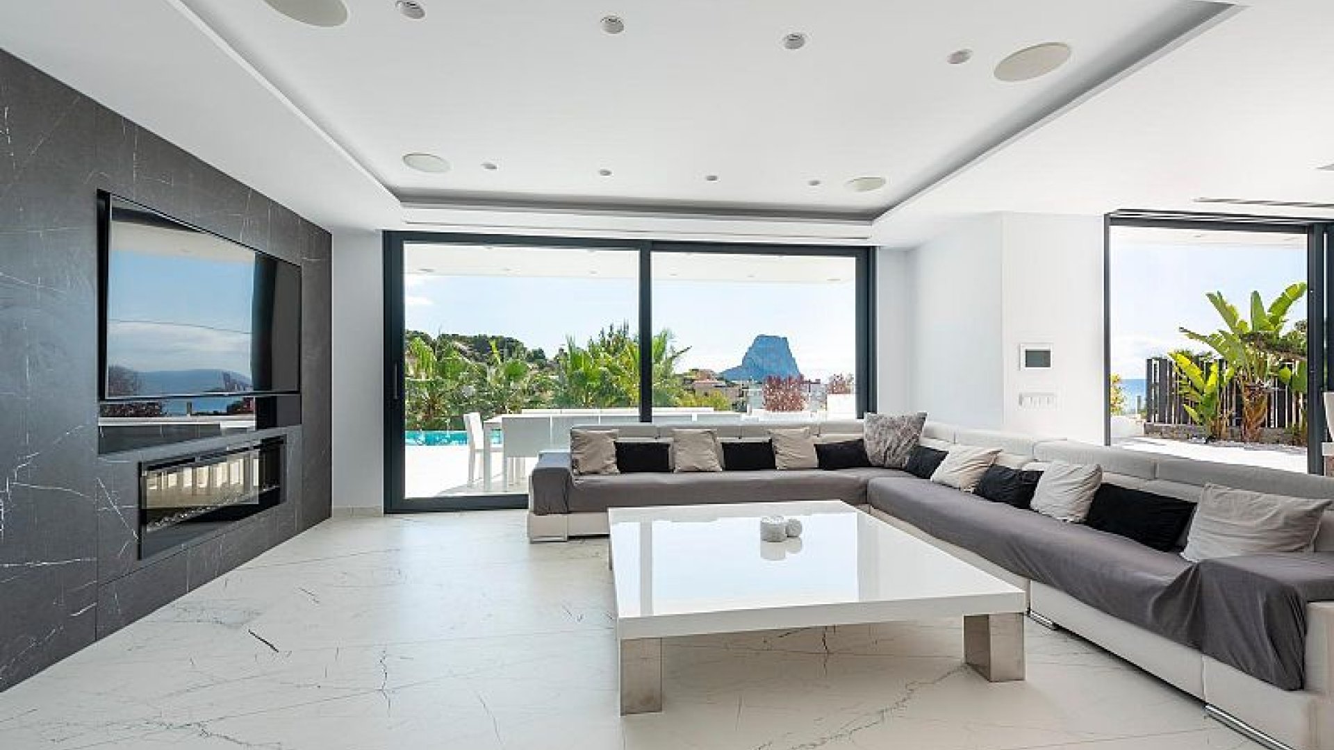 Obra nueva - Chalets -
Calpe