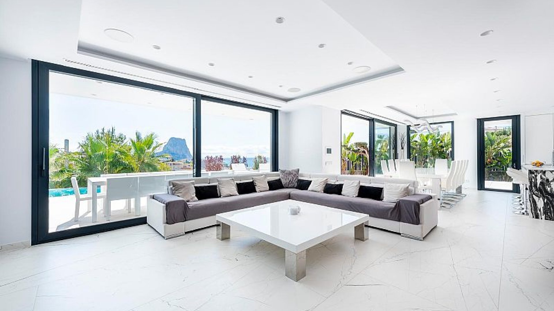 Obra nueva - Chalets -
Calpe