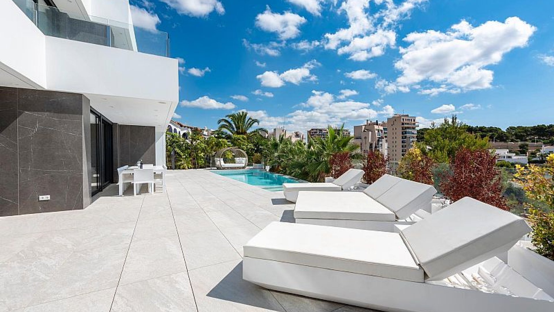 Obra nueva - Chalets -
Calpe