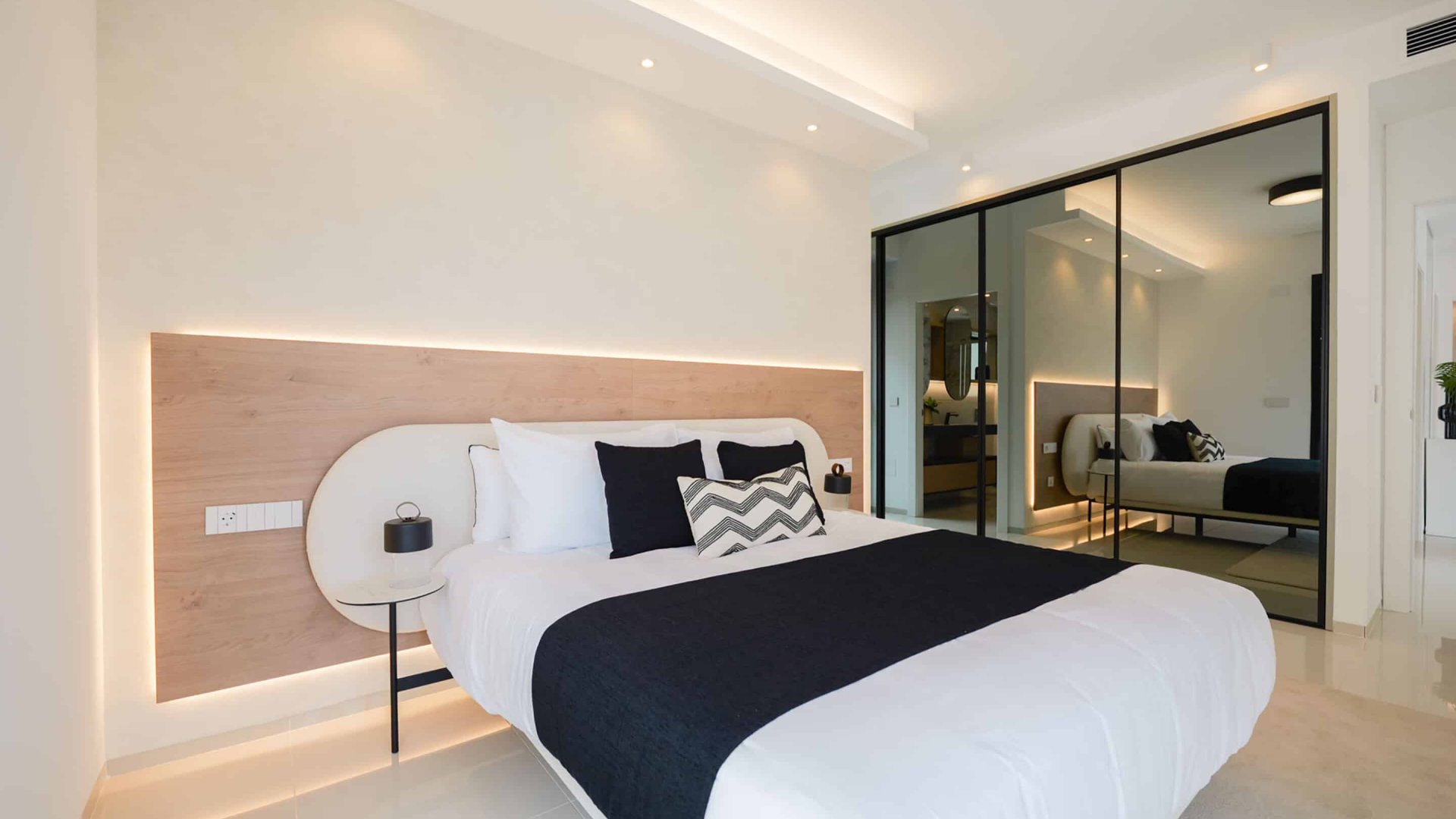 Obra nueva - Chalets -
Ciudad Quesada