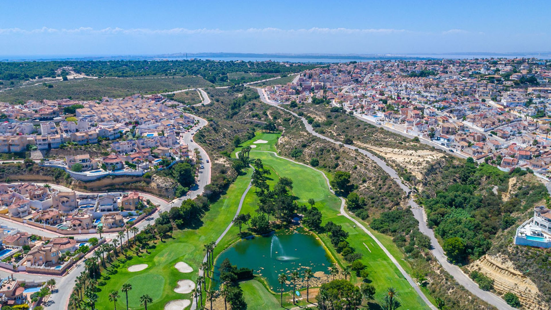 Obra nueva - Chalets -
Ciudad Quesada