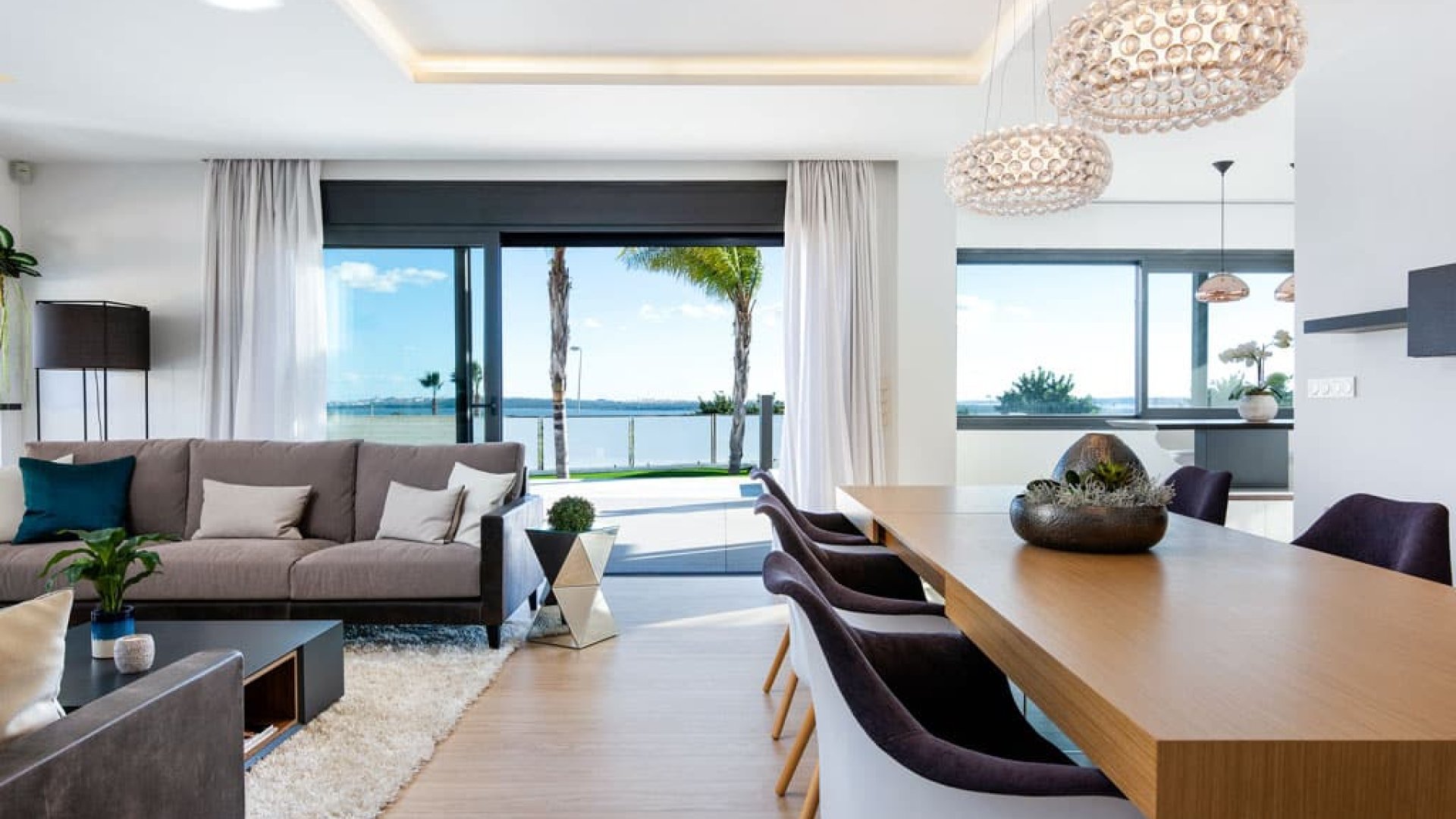 Obra nueva - Chalets -
Ciudad Quesada