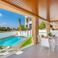 Obra nueva - Chalets -
Ciudad Quesada