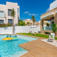 Obra nueva - Chalets -
Ciudad Quesada