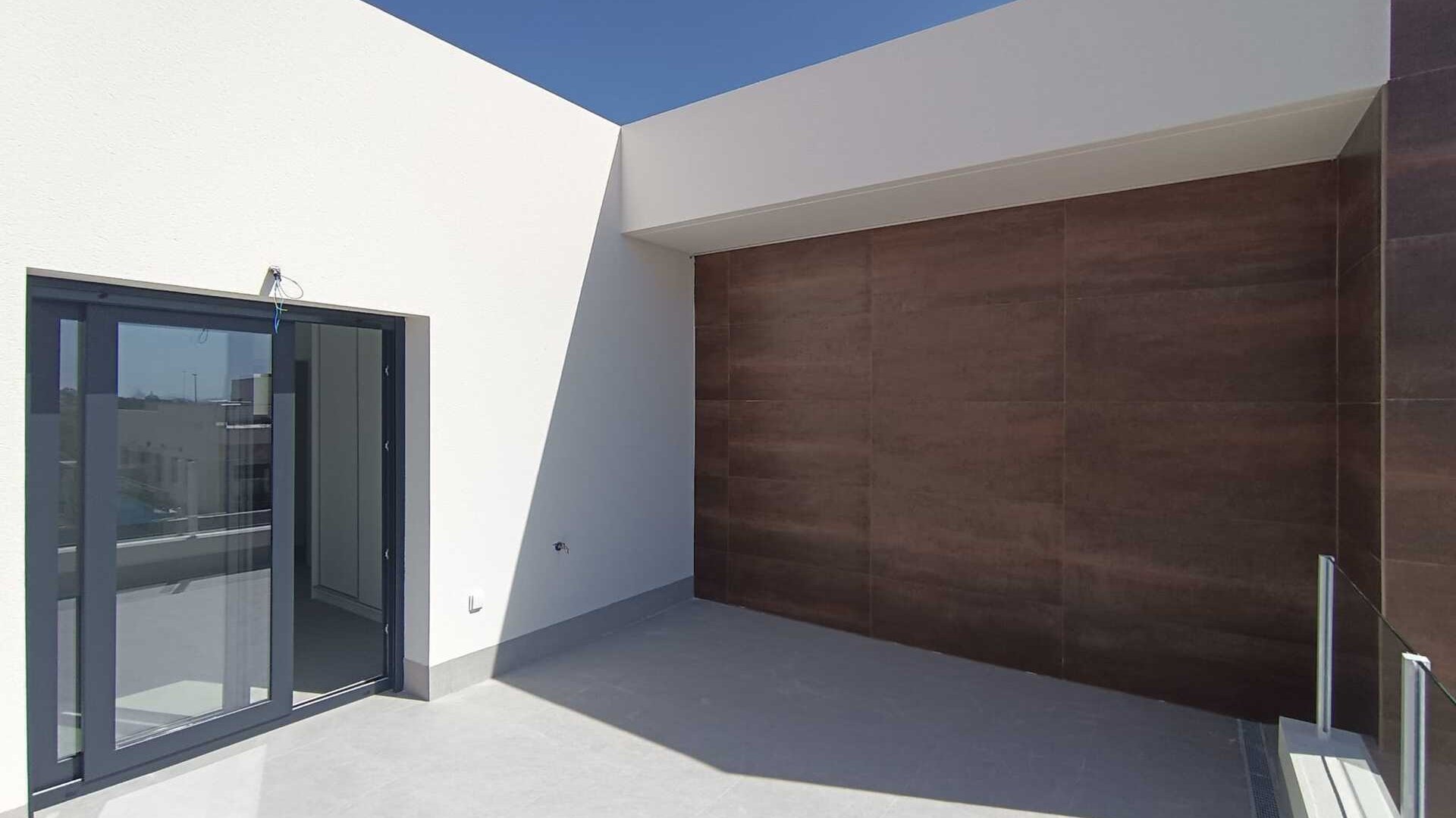 Obra nueva - Chalets -
Daya Nueva