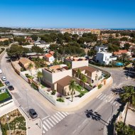 Obra nueva - Chalets -
Dehesa de Campoamor