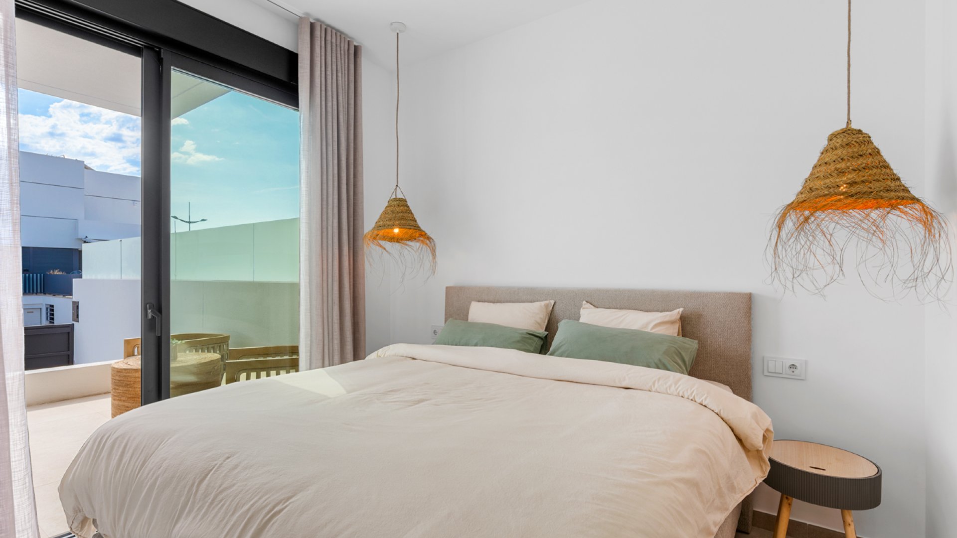 Obra nueva - Chalets -
Dolores