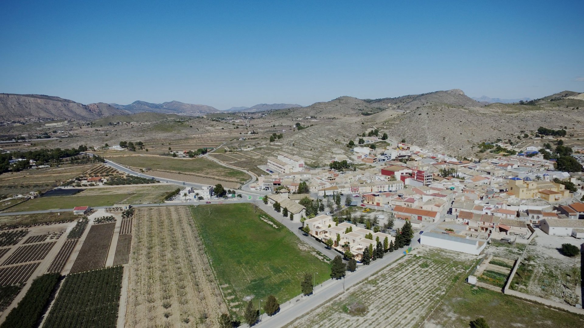 Obra nueva - Chalets -
Hondón de las Nieves