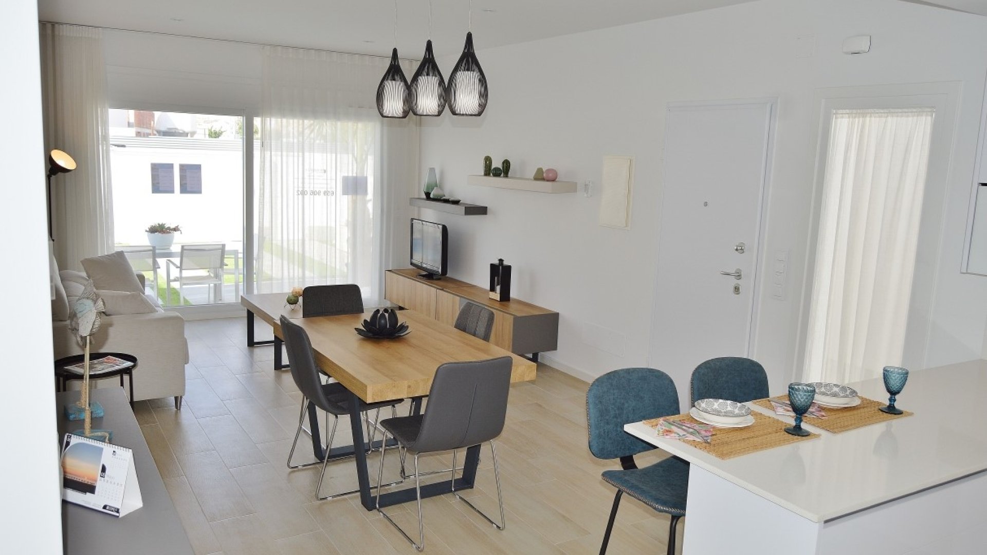 Obra nueva - Chalets -
Jerónimo y Avileses