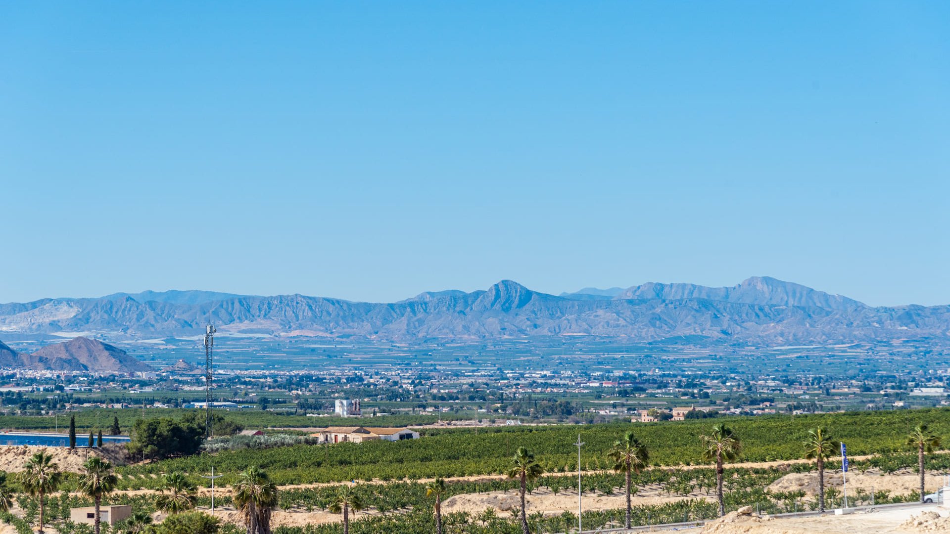 Obra nueva - Chalets -
La Finca Golf