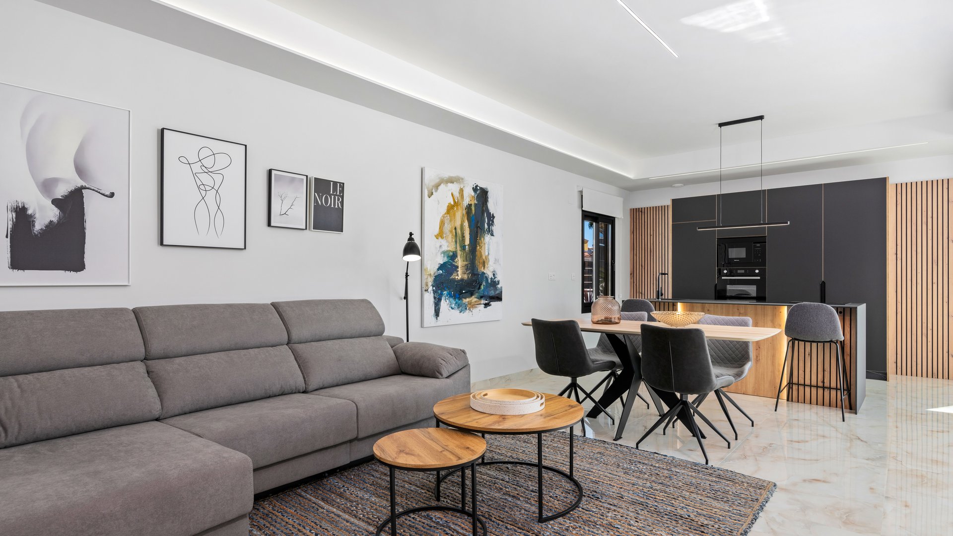 Obra nueva - Chalets -
La Finca Golf