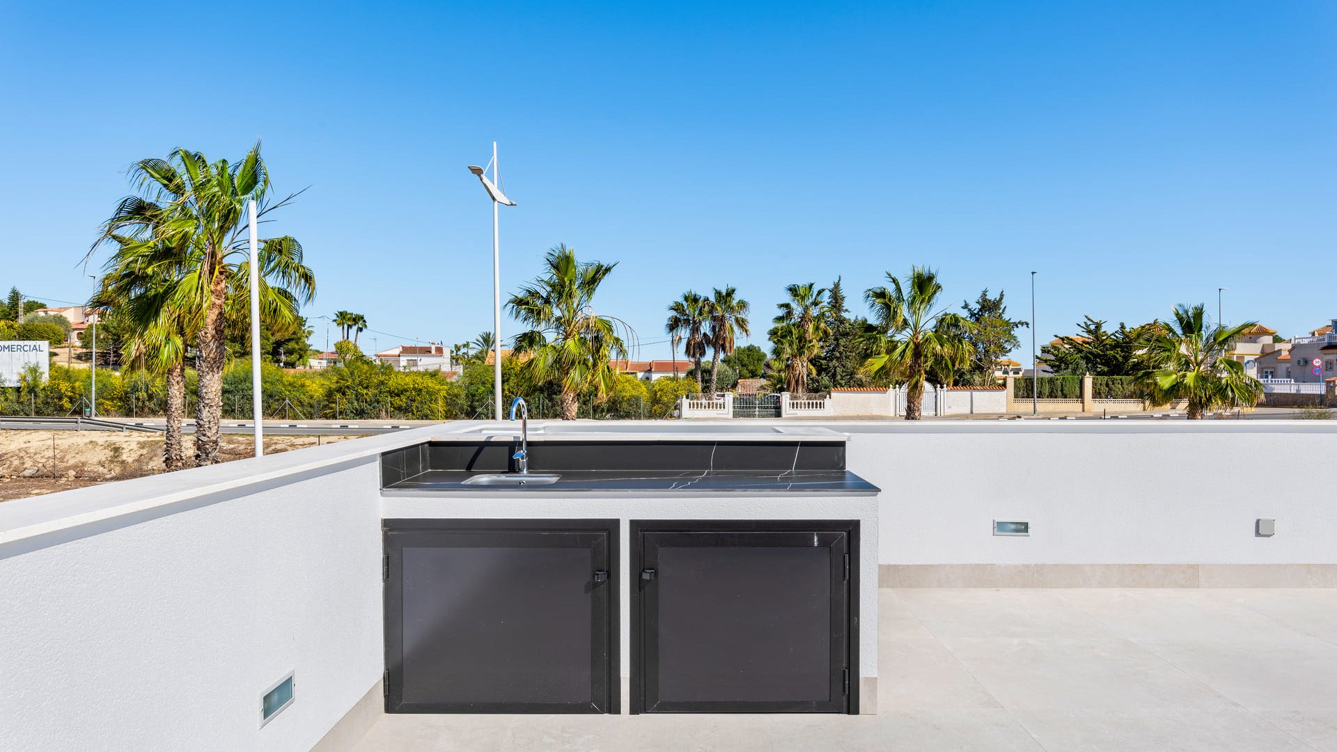 Obra nueva - Chalets -
La Finca Golf