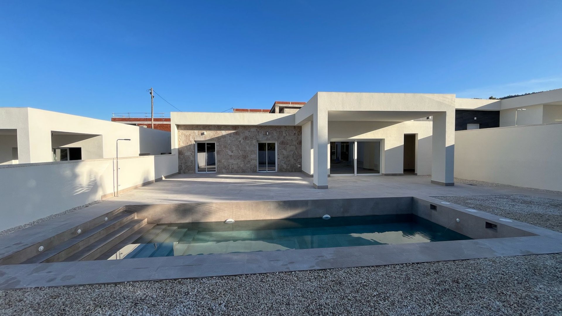 Obra nueva - Chalets -
La Romana