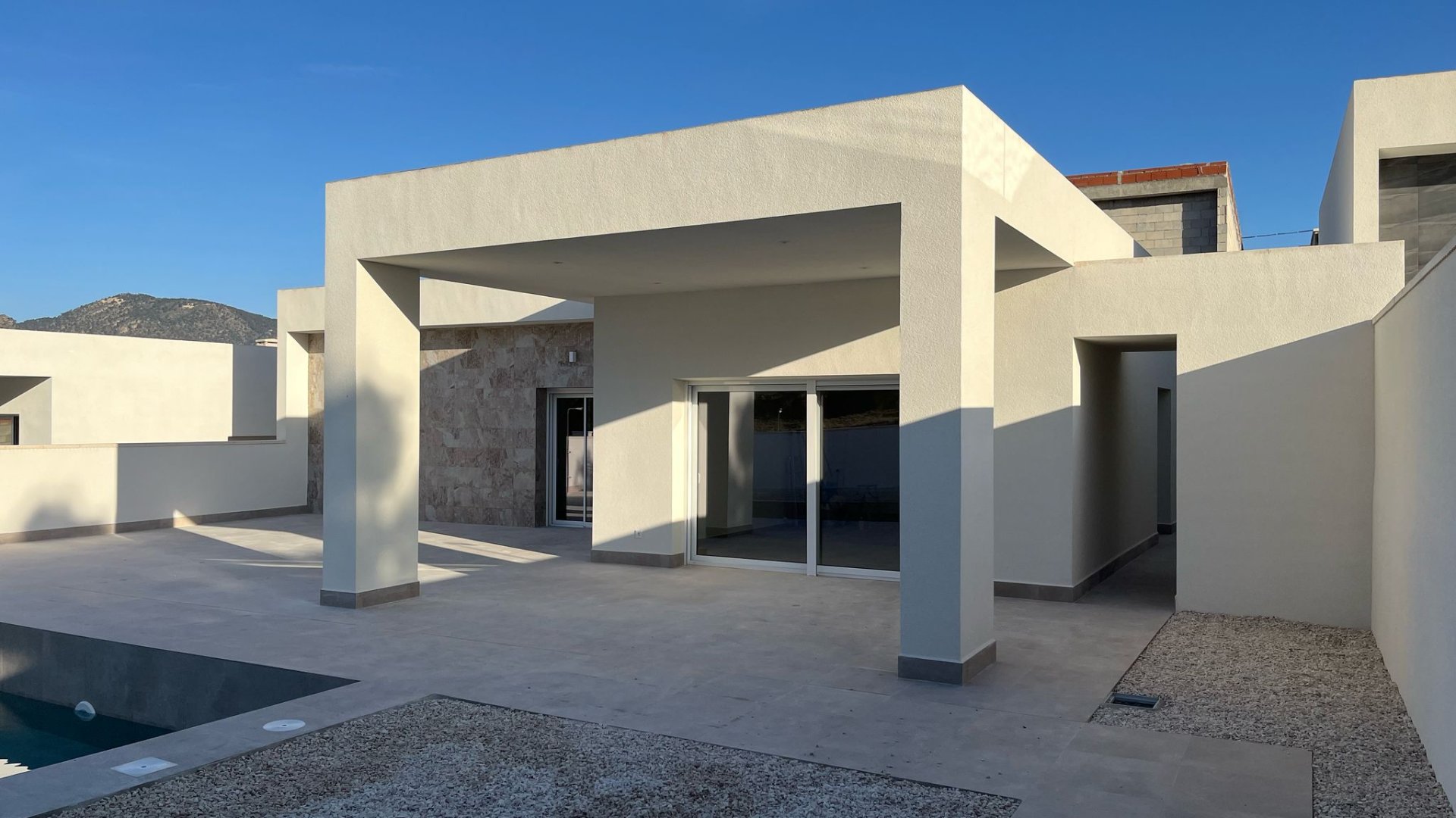 Obra nueva - Chalets -
La Romana