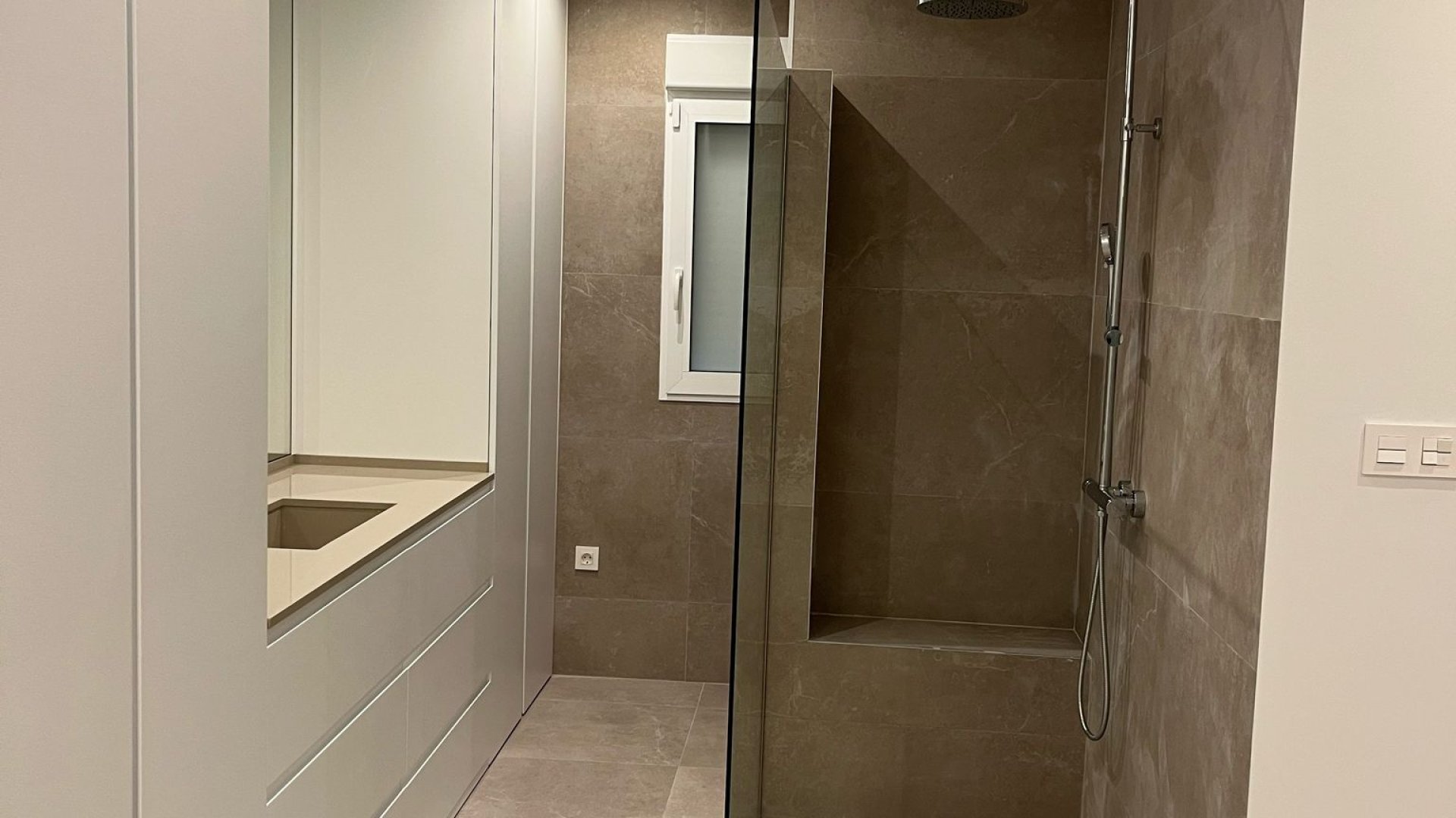 Obra nueva - Chalets -
La Romana