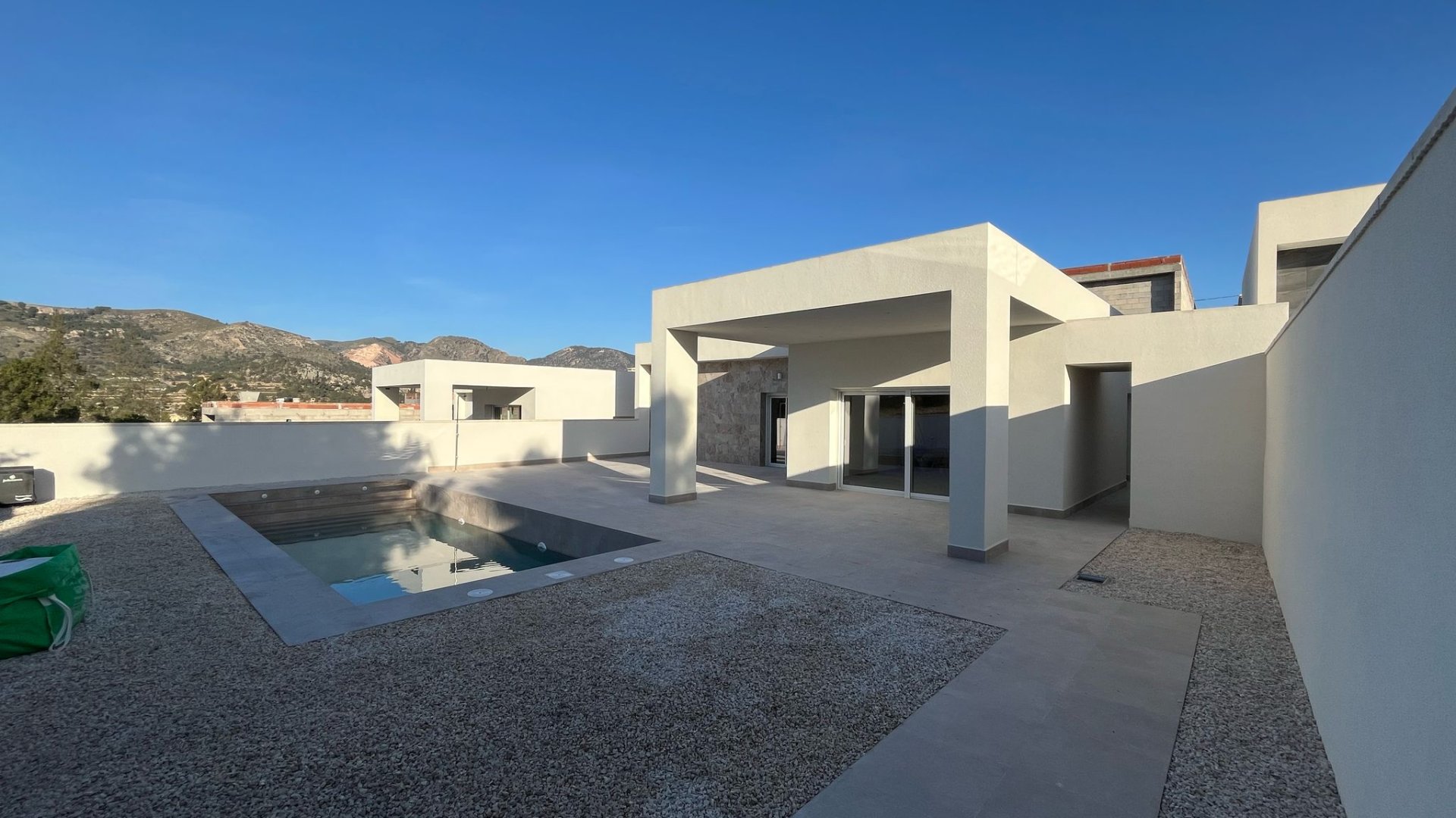 Obra nueva - Chalets -
La Romana