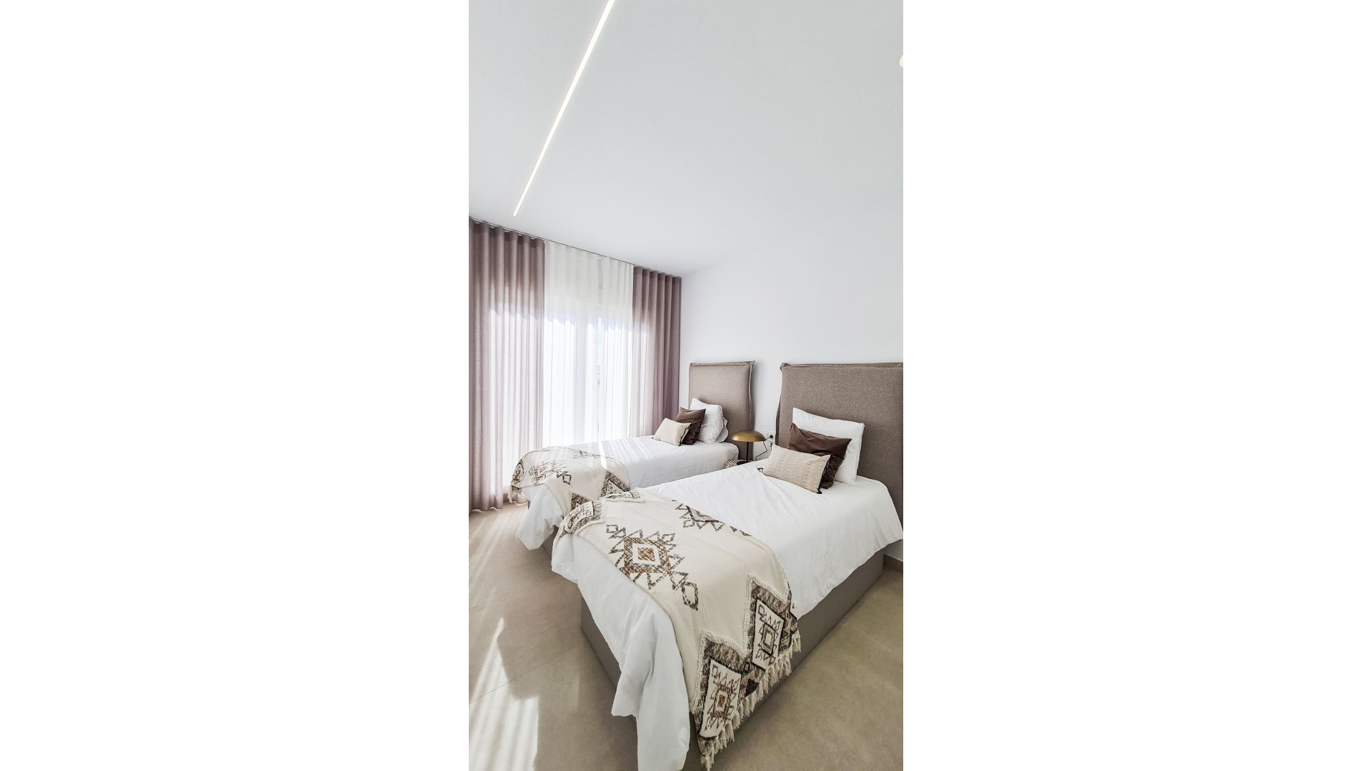 Obra nueva - Chalets -
Las Esperanzas