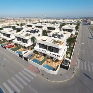 Obra nueva - Chalets -
Los Montesinos