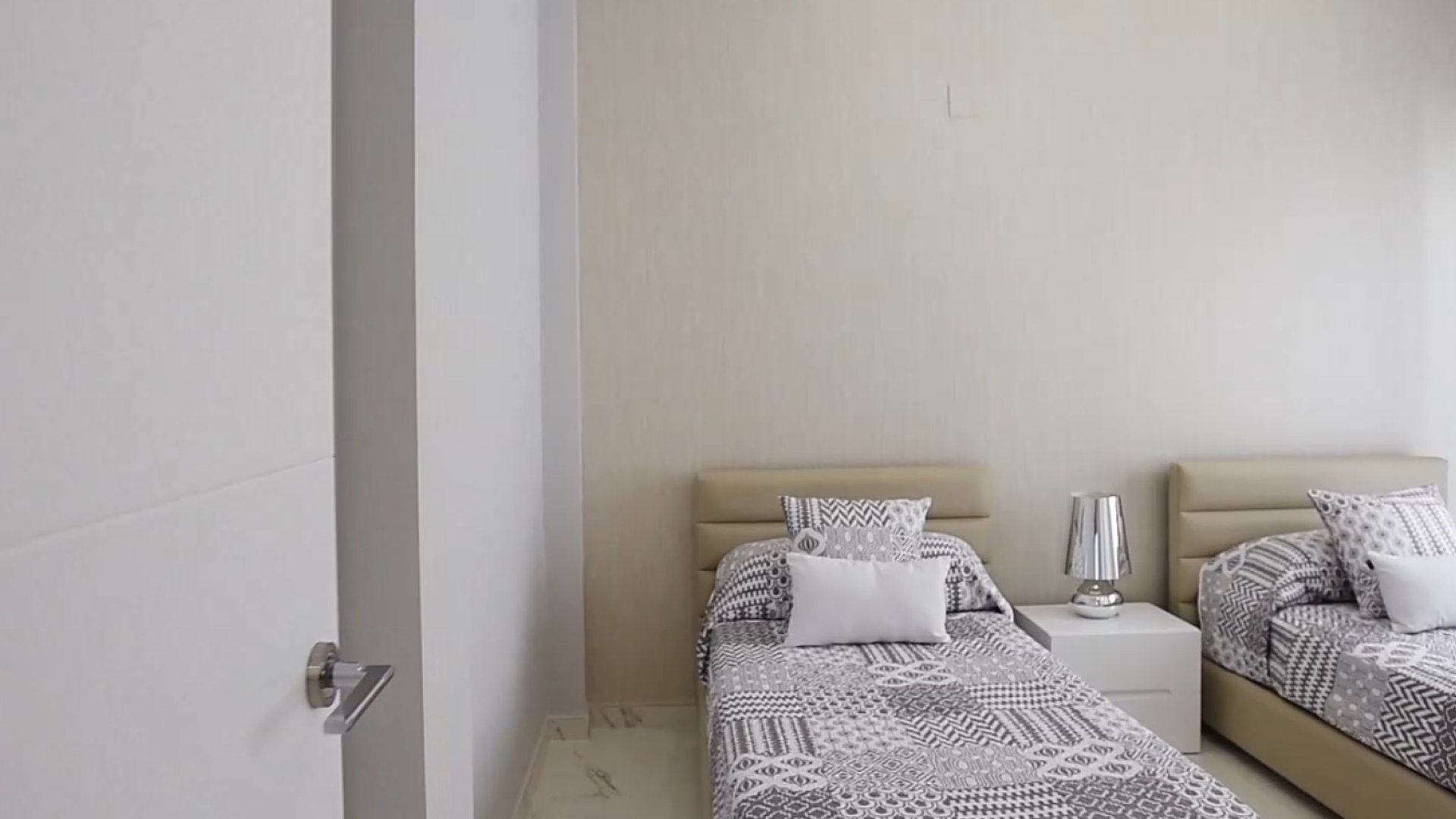 Obra nueva - Chalets -
Orihuela Costa - Orihuela