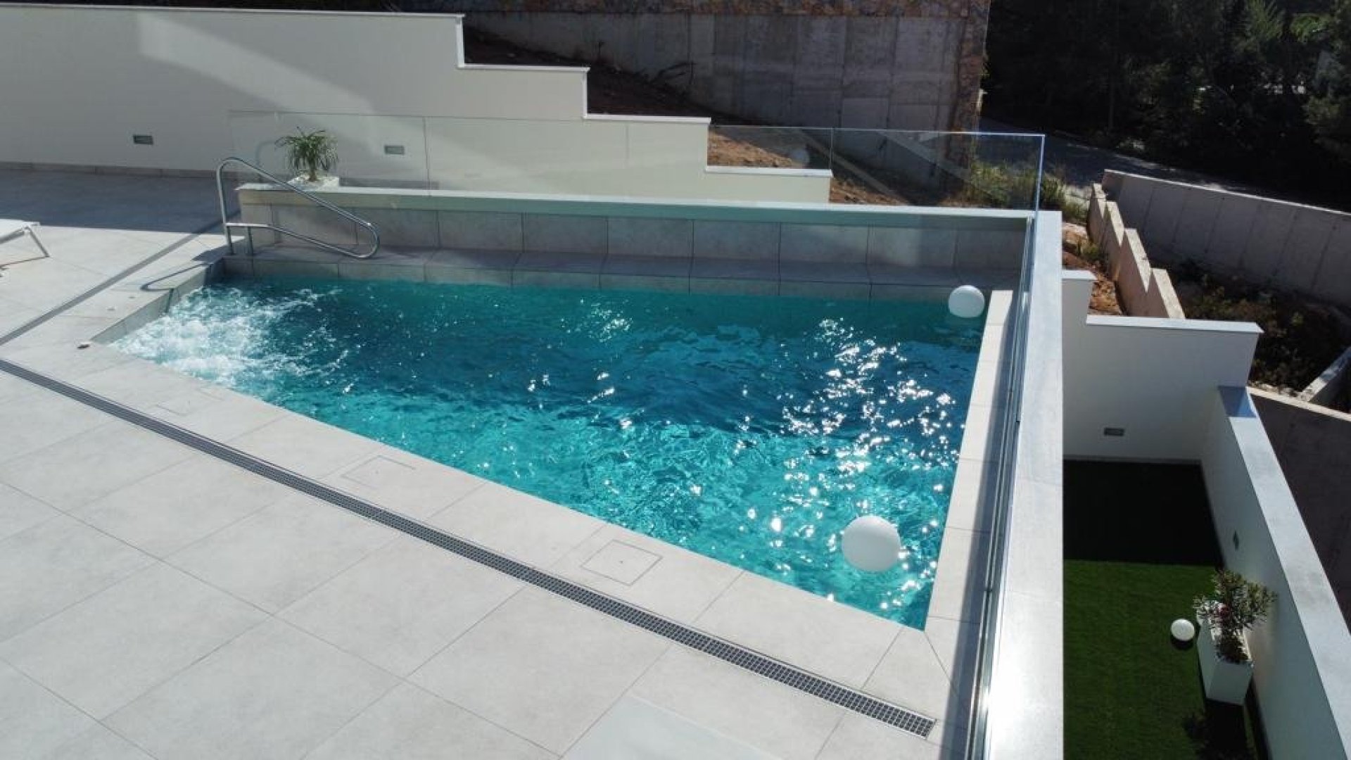 Obra nueva - Chalets -
Orihuela Costa
