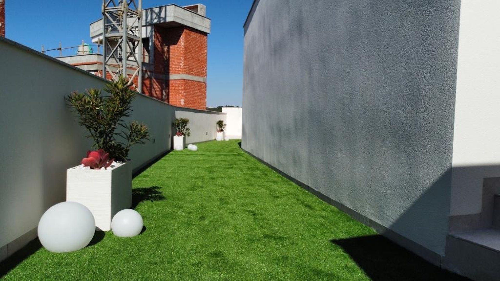 Obra nueva - Chalets -
Orihuela Costa