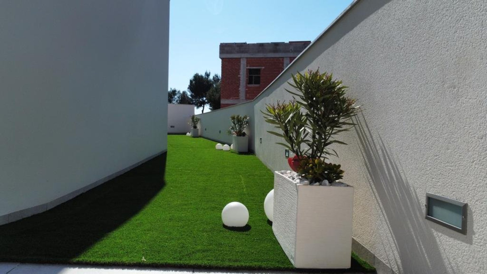 Obra nueva - Chalets -
Orihuela Costa