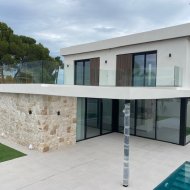 Obra nueva - Chalets -
Orihuela Costa