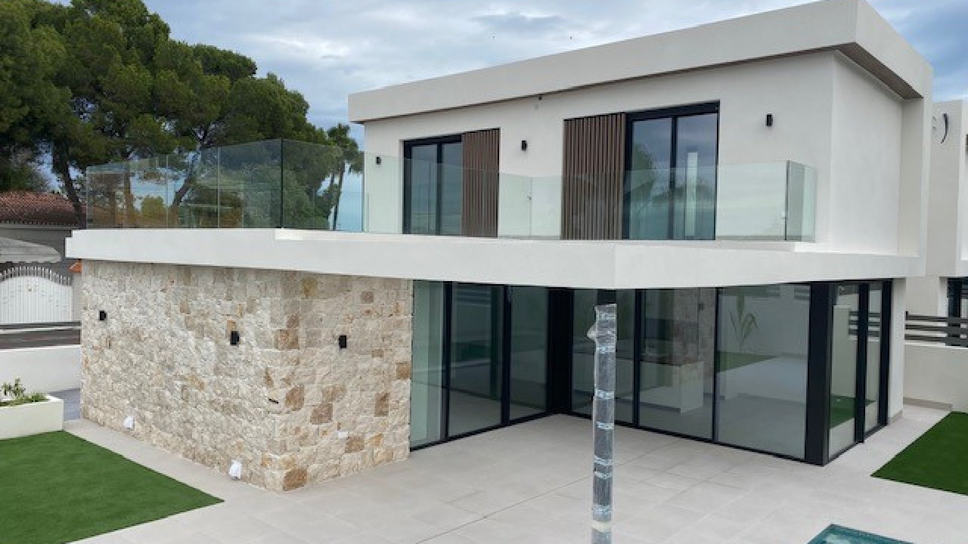 Obra nueva - Chalets -
Orihuela Costa